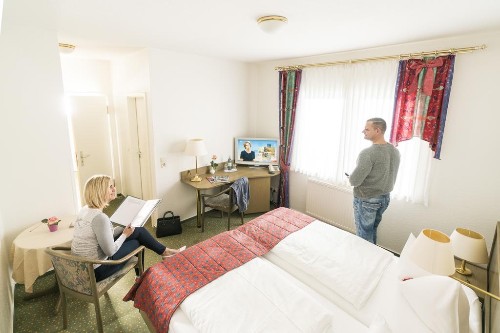 Das Fritz Hotel Schwerin Schoene Lage Im Gruenen Mit Regionaler Kueche Kostenfreien Parkplaetzen Und E Ladestation Pokój zdjęcie
