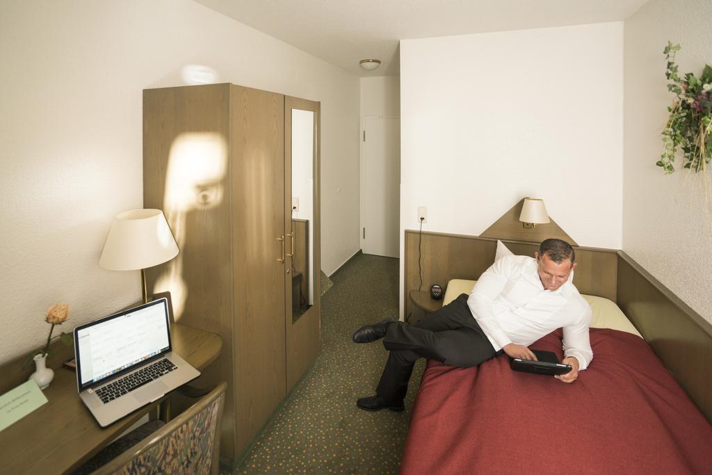 Das Fritz Hotel Schwerin Schoene Lage Im Gruenen Mit Regionaler Kueche Kostenfreien Parkplaetzen Und E Ladestation Pokój zdjęcie